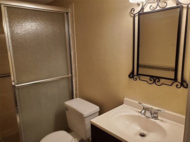 Building Photo - 6701 Sands Point Dr