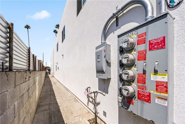 Building Photo - 6828 Miramonte Blvd