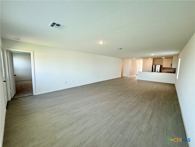 Building Photo - 3175 Dispatch Dr
