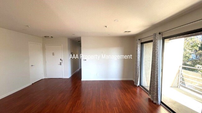 Building Photo - Downtown Walnut Creek! 3rd floor 2 master ...