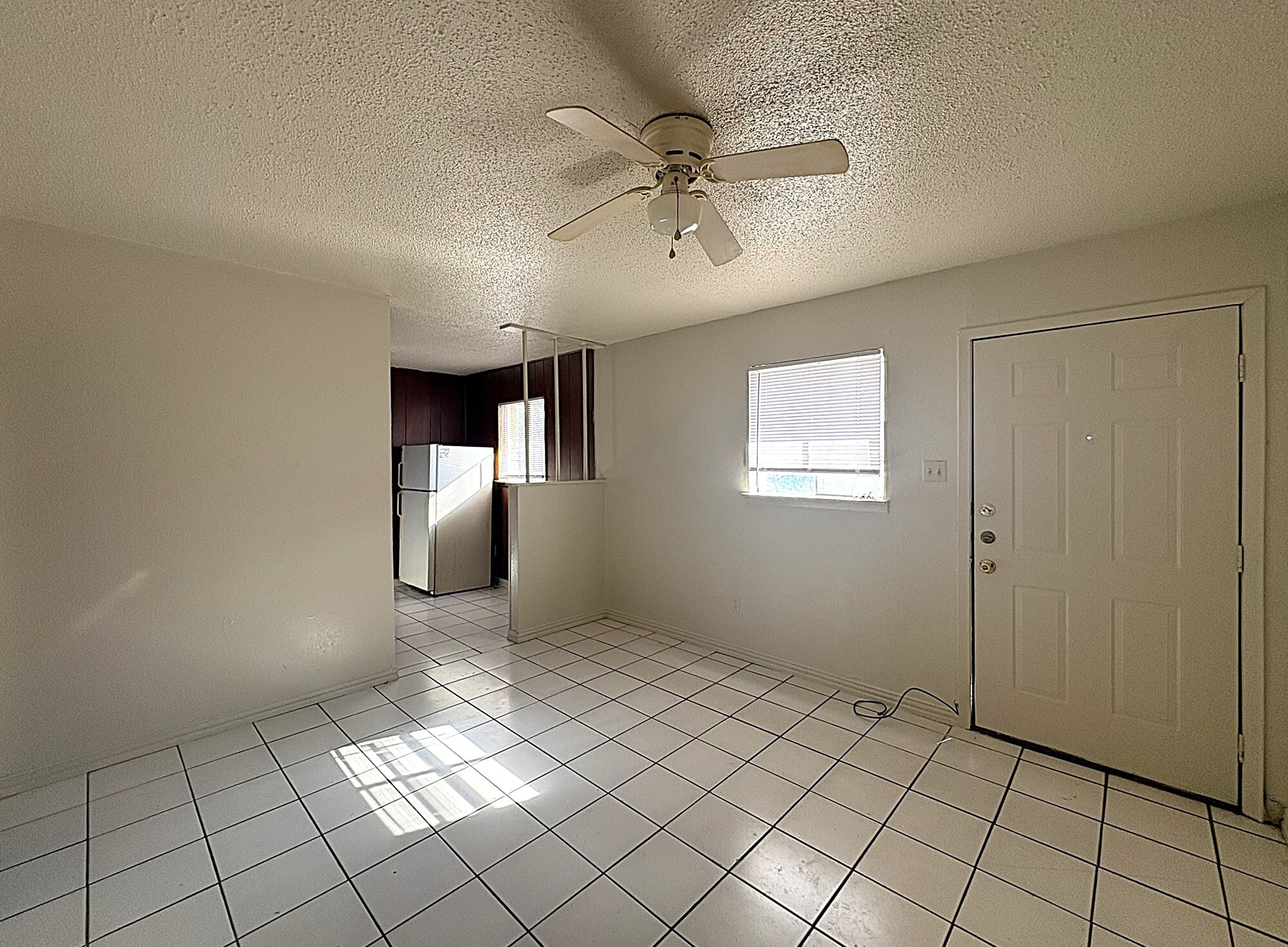 Building Photo - 602 Sunset Ln