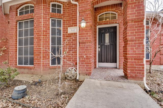 Building Photo - 3141 Riverside Dr