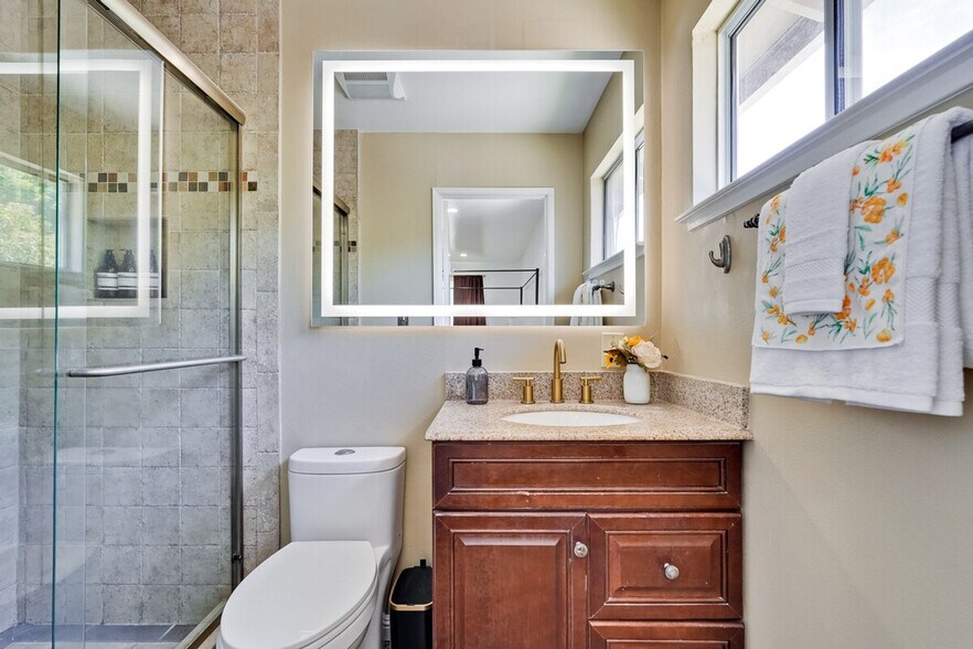 Building Photo - 6468 Pfeiffer Ranch Rd