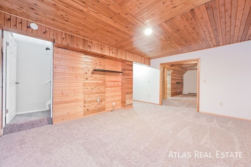 Building Photo - 3828 S Ouray Way