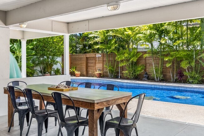 Building Photo - Elegant Home w/ Private Beach Access, Pool...