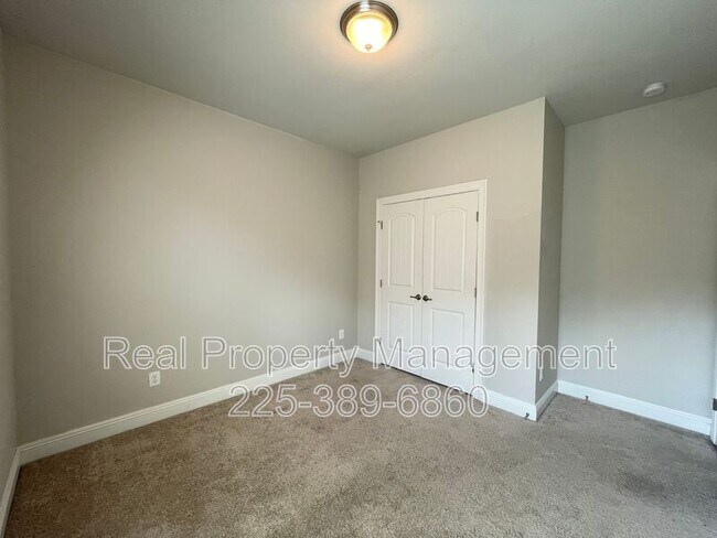 Building Photo - 7948 Antebellum Ave