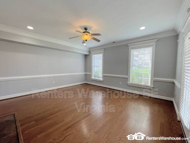 Building Photo - 2940 Hollister Ave