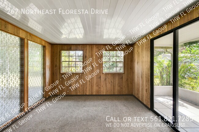 Building Photo - 267 NE Floresta Dr