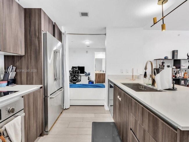 Building Photo - 488 NE 18th St