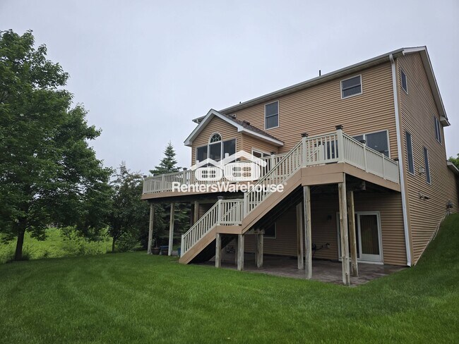 Building Photo - 15420 Plumstone Dr