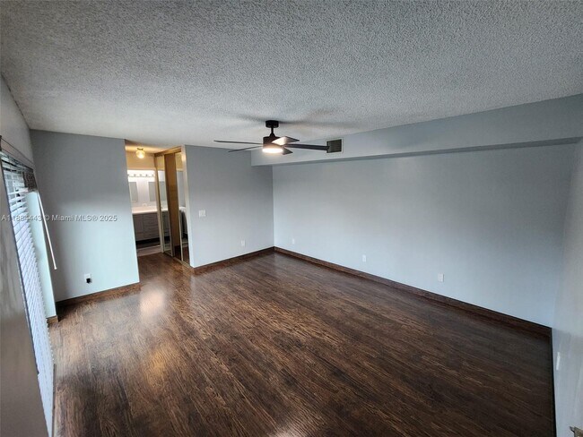 Building Photo - 1150 SW 118th Terrace