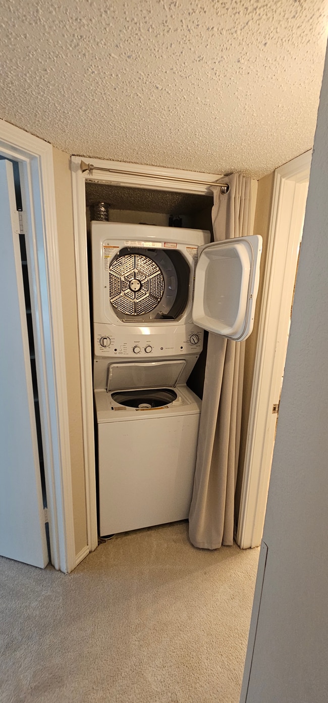 Building Photo - 3101 Townbluff Dr