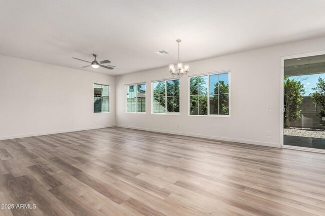 Building Photo - 6537 N 15th Dr