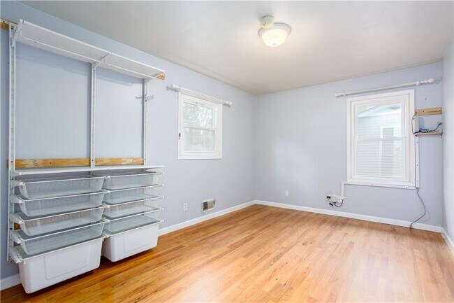 Building Photo - 4089 Longview Dr