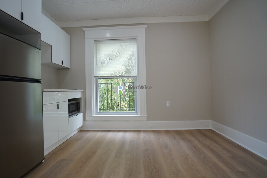 Primary Photo - 142 Dorchester St