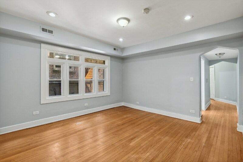 Building Photo - 8045 S Maryland Ave