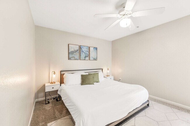 Building Photo - 1301 Crossing Pl