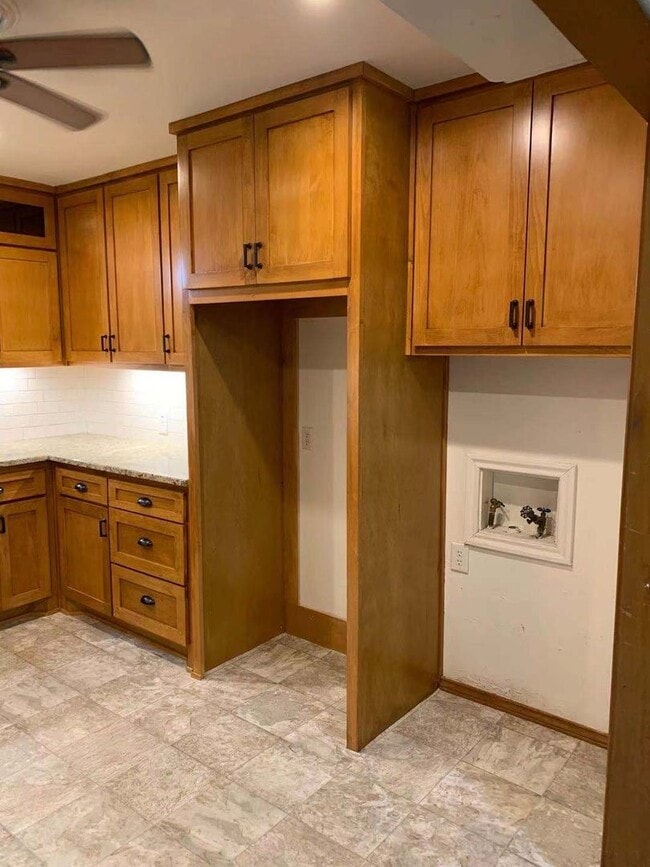 Building Photo - Beautiful 4 Bedroom Home