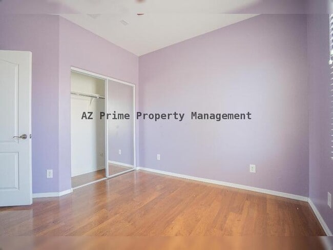 Building Photo - 5616 S 21st Pl