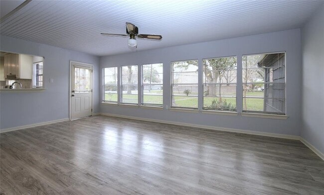 Building Photo - 5221 Palmetto St