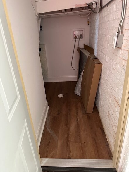 Building Photo - 2827 W 23rd St