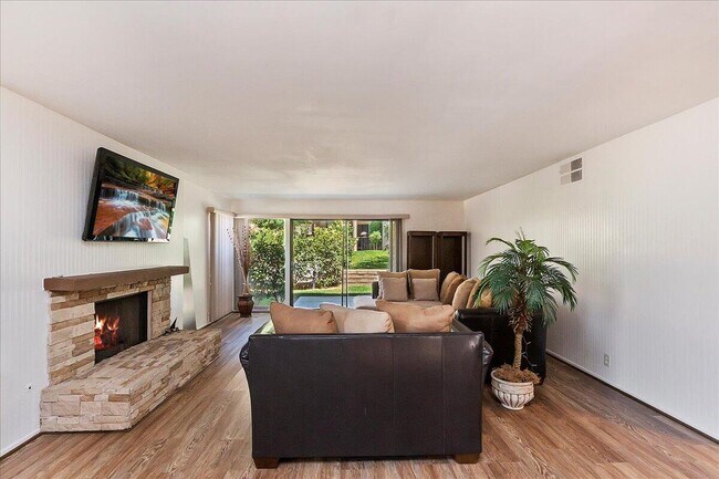 Building Photo - 46638 Arapahoe Ln