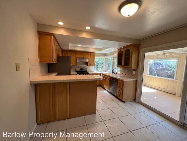 Building Photo - 5 br, 2.5 bath House - 2030 Marco Drive