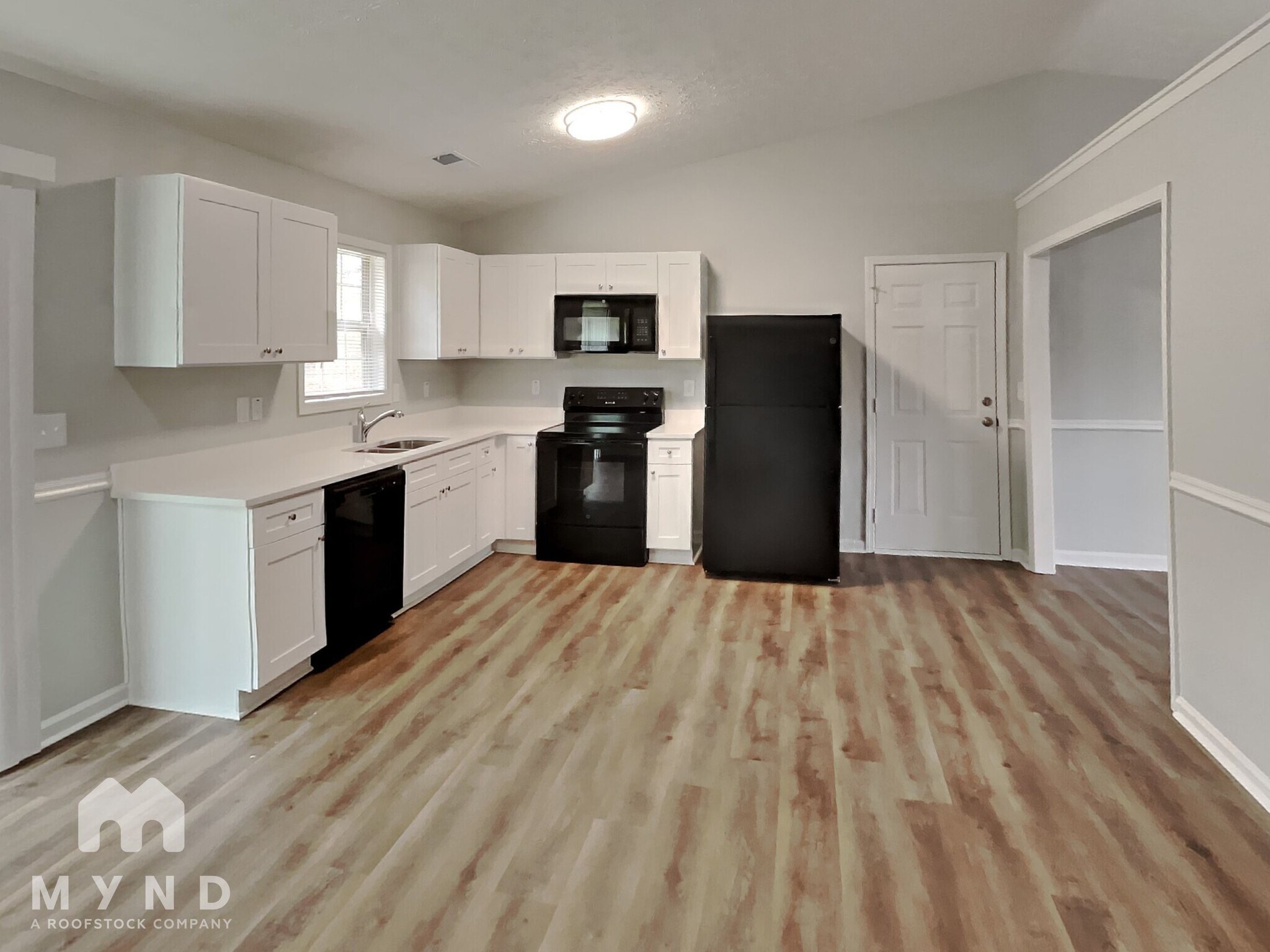 Building Photo - 140 Pebble Ridge Dr