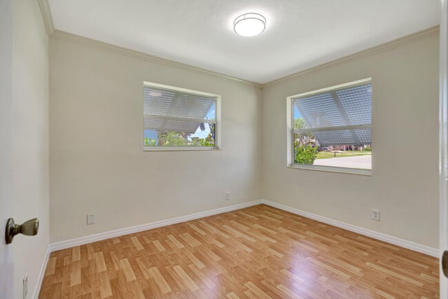 Building Photo - 713 Gumtree Rd