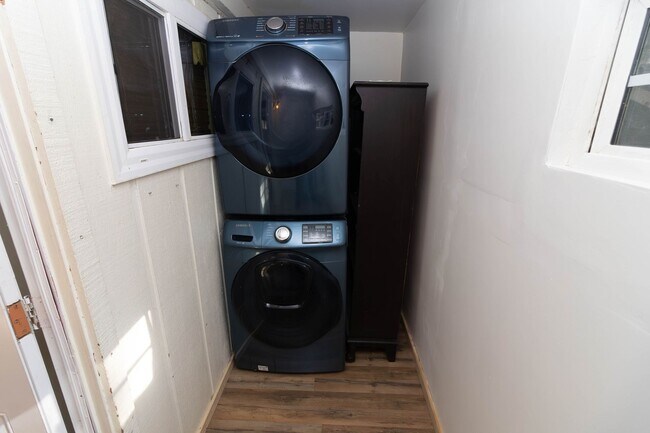 Building Photo - 3 Bedroom 2 Bath Gambrel Nestled in Big Bear City