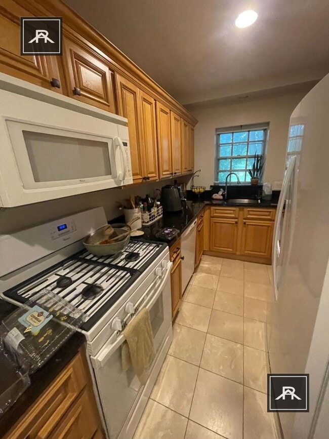 Building Photo - 2 bedroom in Brighton MA 02135