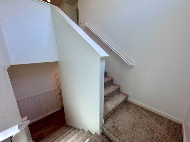 Building Photo - Stunning 4 bedroom 3 bathroom Murrieta hom...