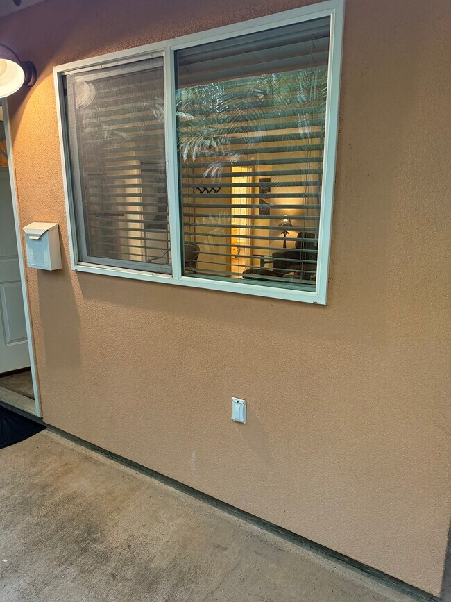 Building Photo - 2651 Moolio Pl