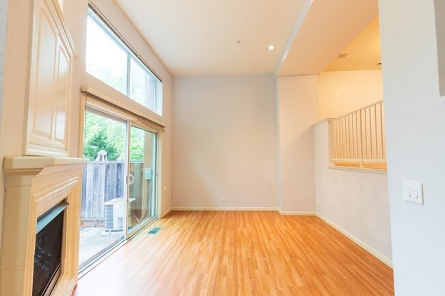 Building Photo - 4097 Alder Terrace