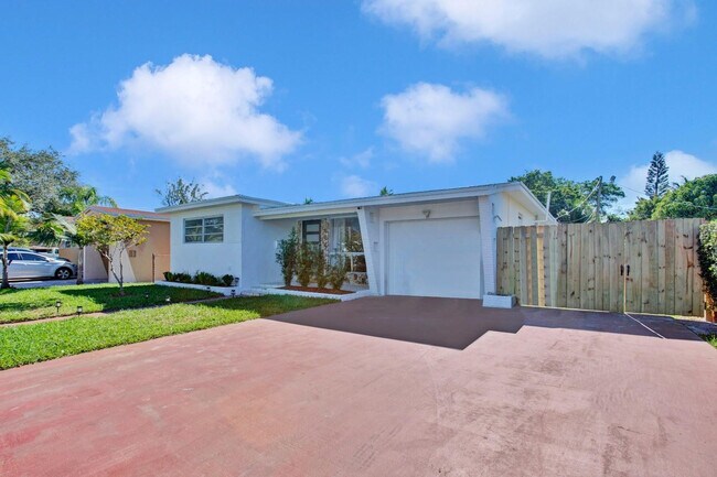 Building Photo - 2632 Madison St