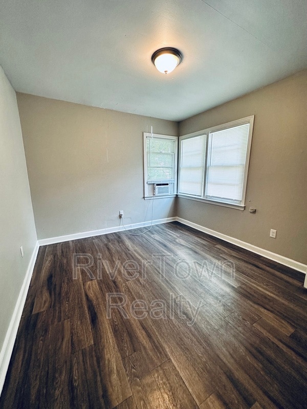Building Photo - 3364 Rosamond Ave