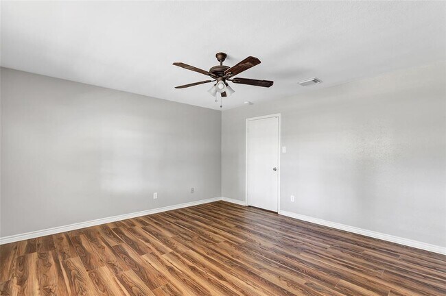 Building Photo - 2414 Chanay Ln