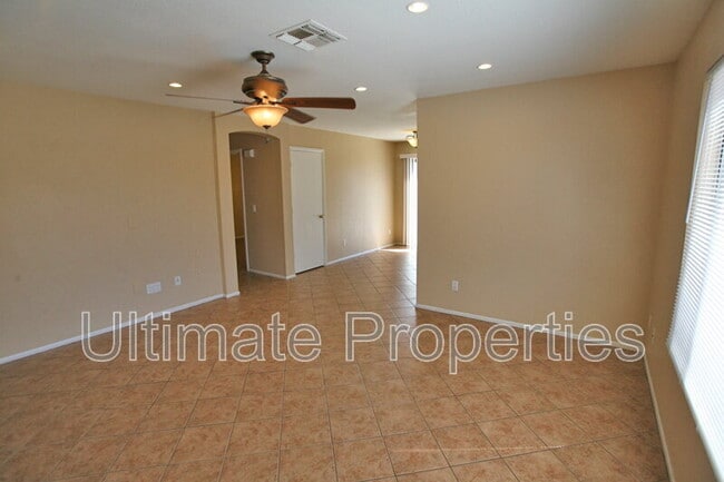 Building Photo - 4705 N 84th Dr