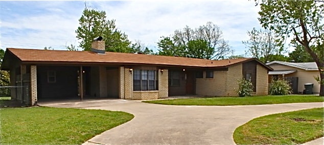 Primary Photo - Location & Curb Appeal! 3 Bdr, 2 Full Bath, 2 Car Carport, Extra Driveway Parking, and More!
