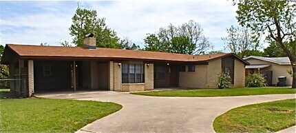 Building Photo - Location & Curb Appeal! 3 Bdr, 2 Full Bath, 2 Car Carport, Extra Driveway Parking, and More!
