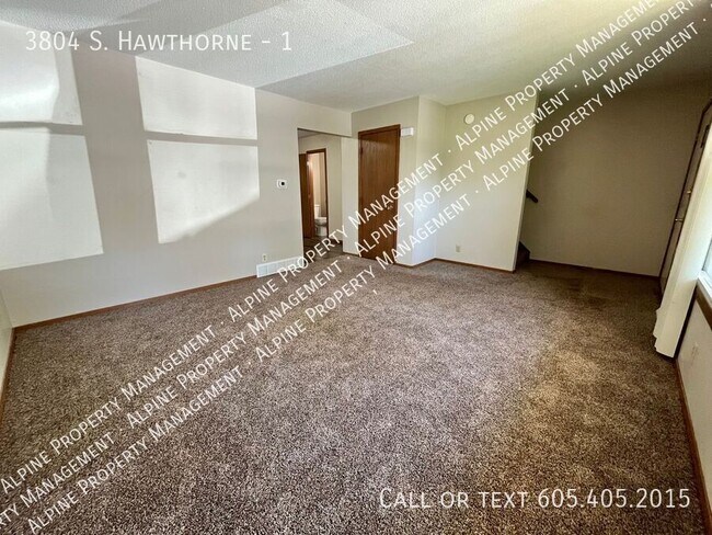 Building Photo - 3804 S. Hawthorne-1