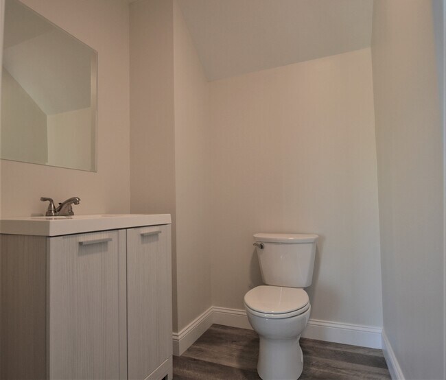 Half bath-Downstairs - 450 Brewer Lake Rd