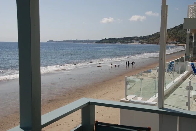 sand - 25414 Malibu Rd