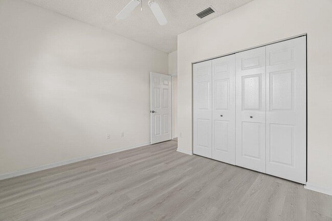 Building Photo - 7728 Edinburough Ln