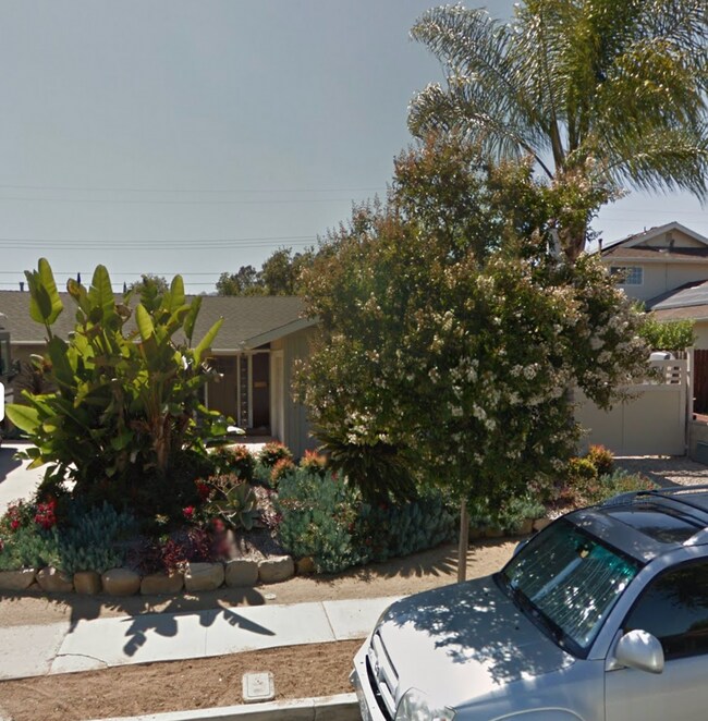 Building Photo - Coming Soon... Beautifully Updated Home in Central Location