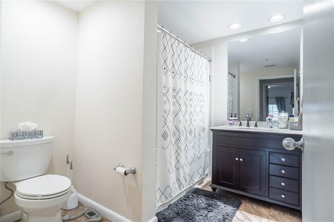 Building Photo - "Stylish 1-Bedroom Apartment with Modern A...