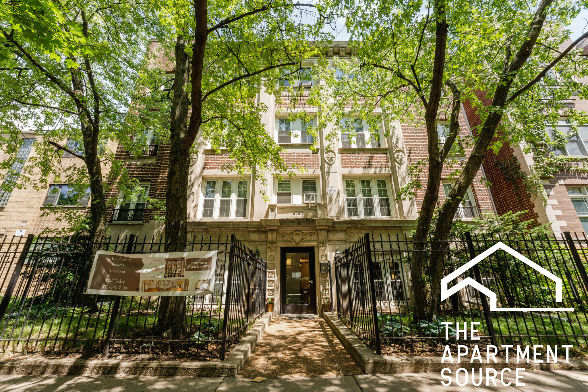 Building Photo - 4241 N Kenmore Ave