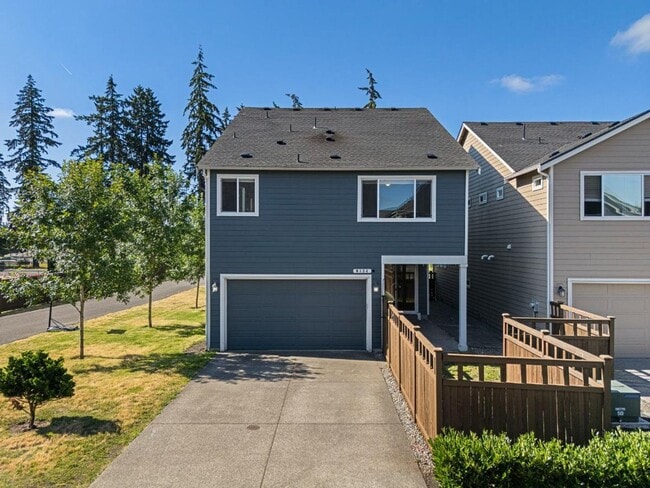 Building Photo - Beautiful Puyallup Corner Lot Home with Office, A/C, Formal Dining & Bonus Loft!