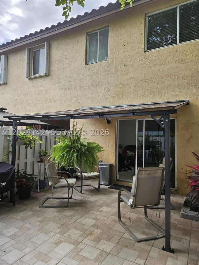 Building Photo - 8394 SW 152nd Ave