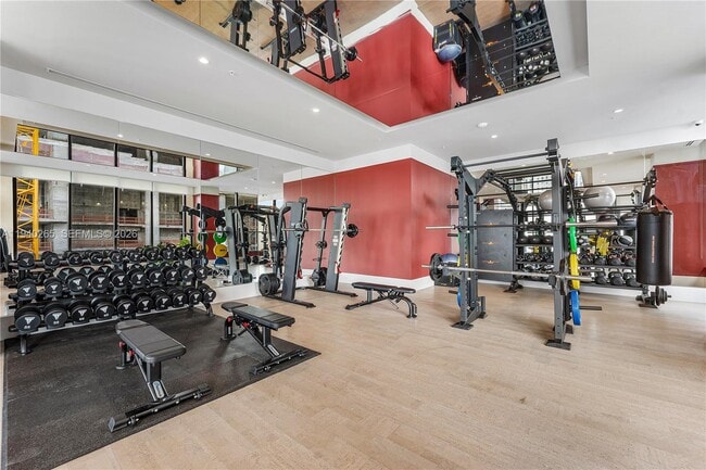 Building Photo - 11 NE 6th St